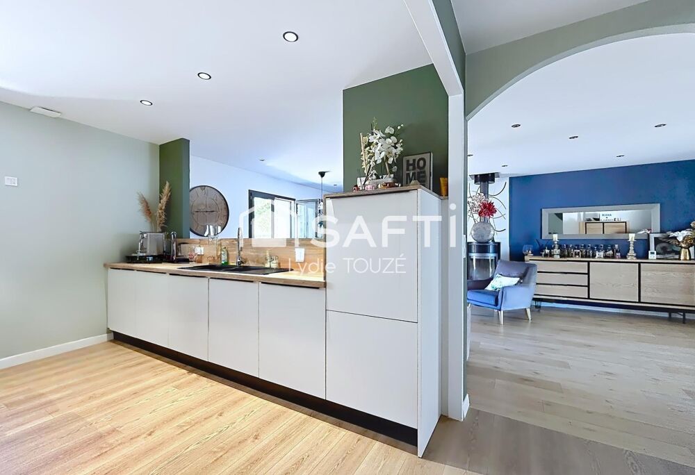 Maison spacieuse de 245 m2 - 5 chambres - Tourlaville