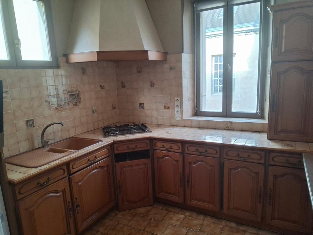 Vente Maison Maison familiale : 3 chambres, garage, cour, balcon La fleche