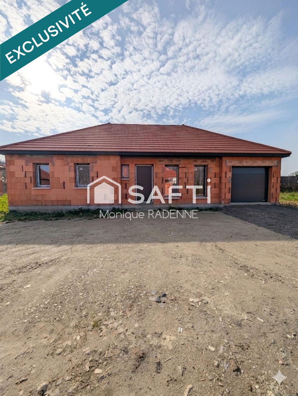 MAISON INDIVIDUELLE DE PLAIN PIED AVEC GARAGE