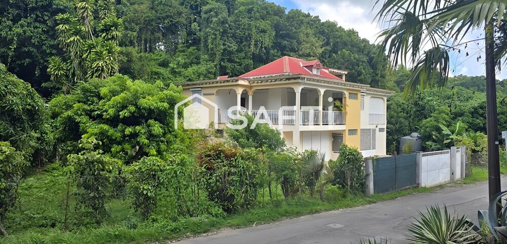 Villa au coeur d'un cadre verdoyant
