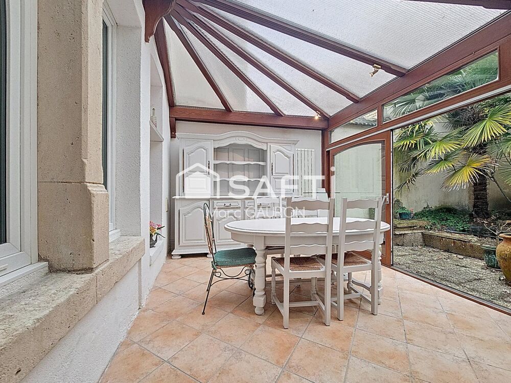 Sect Jamin 145 m² jardinet, cour, terrasse, garage