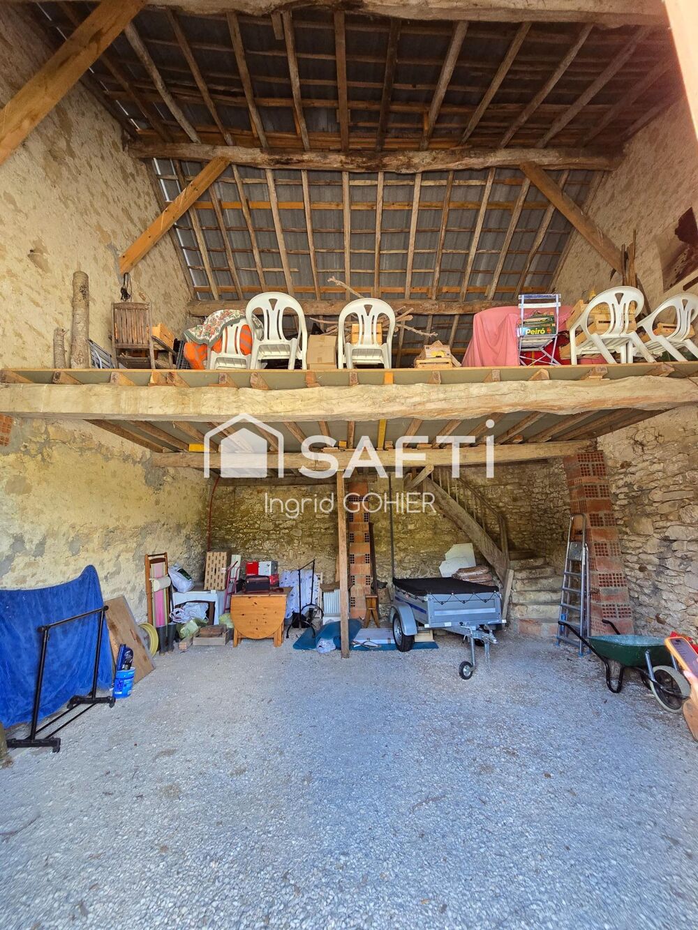 Vente Immeuble À 8 minutes de Mirepoix – Grange de 72 m² avec mezzanine de 40 m², jardin et réseaux déjà en partie raccordés Mirepoix