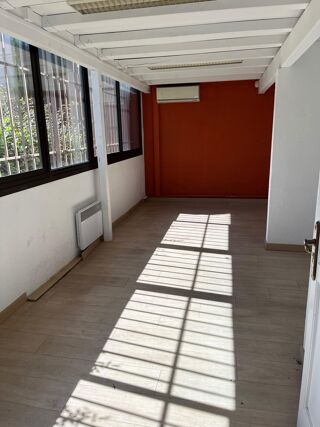   Bureau 122 m2 - Courtine Avignon
