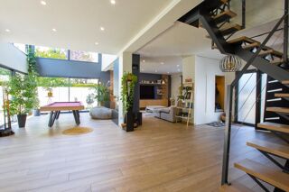  Maison  vendre 7 pices 240 m