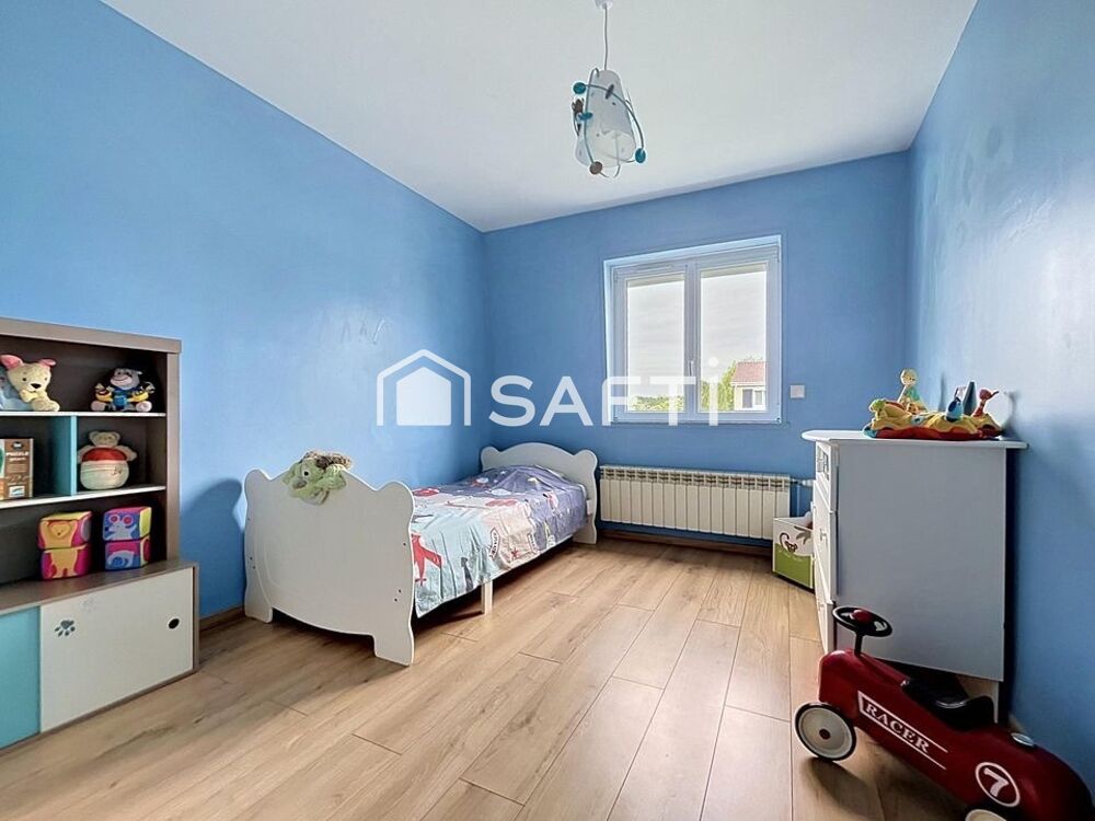 Vente Maison Maison de 5 pièces de 101 m2 au coeur de la Commanderie des Templiers -  secteur très prisé- proche des commodités- Elancourt