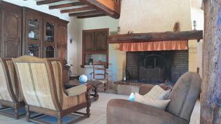 Vente Maison Description de cette maison de 278 m² avec piscine et terrain de plus de 7000 m² Castelnau-magnoac