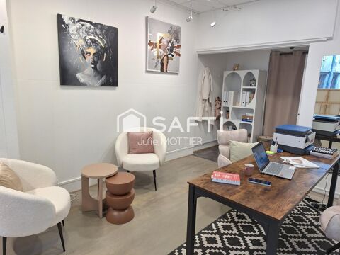   LOCAL Commercial LA ROCHELLE avec vitrine RDC 