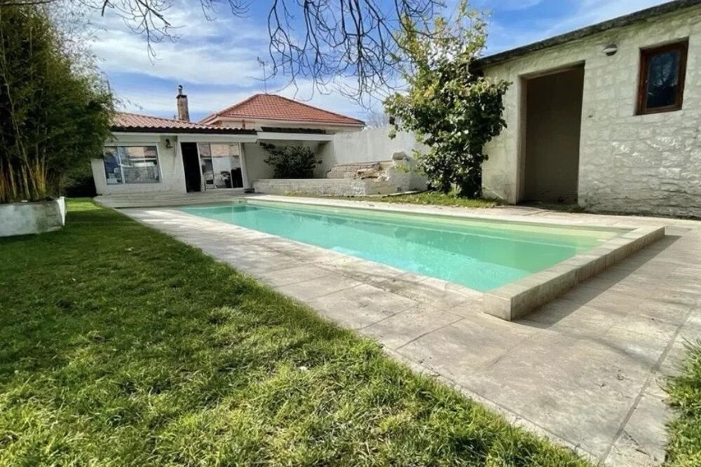 Vente Maison Joli produit à rénover en centre ville avec 2 places de parking Gujan-mestras