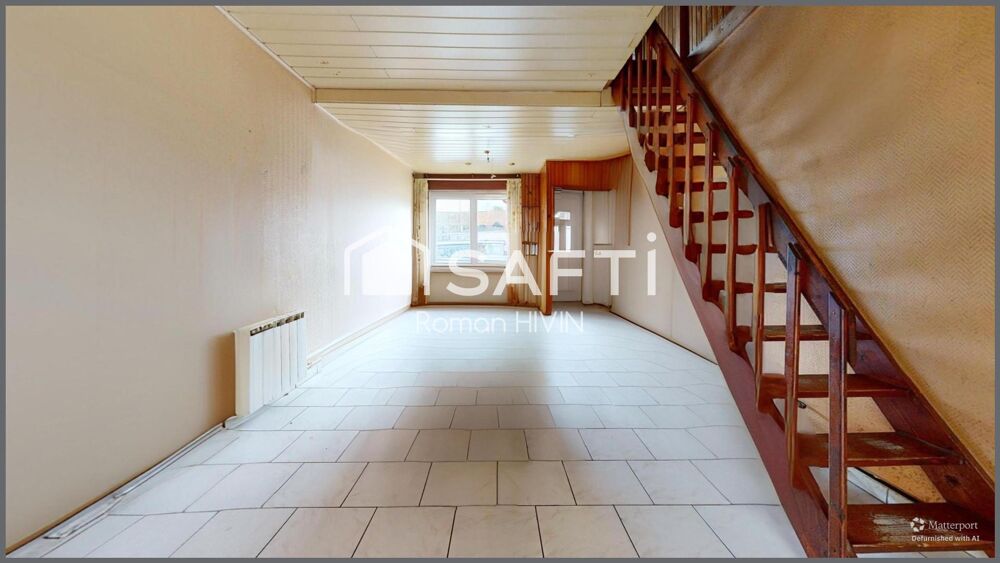 Maison 2 chambres et cour - Fort potentiel
