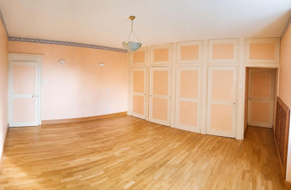 Vente Maison Maison de caractère avec jardin clos et dépendances Conflans-sur-lanterne