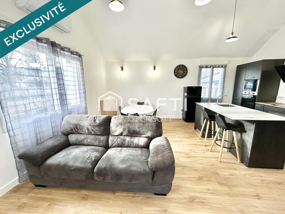 Propriété composée de deux logements rénové et entièrement meublées  755 m² de terrain clôturé