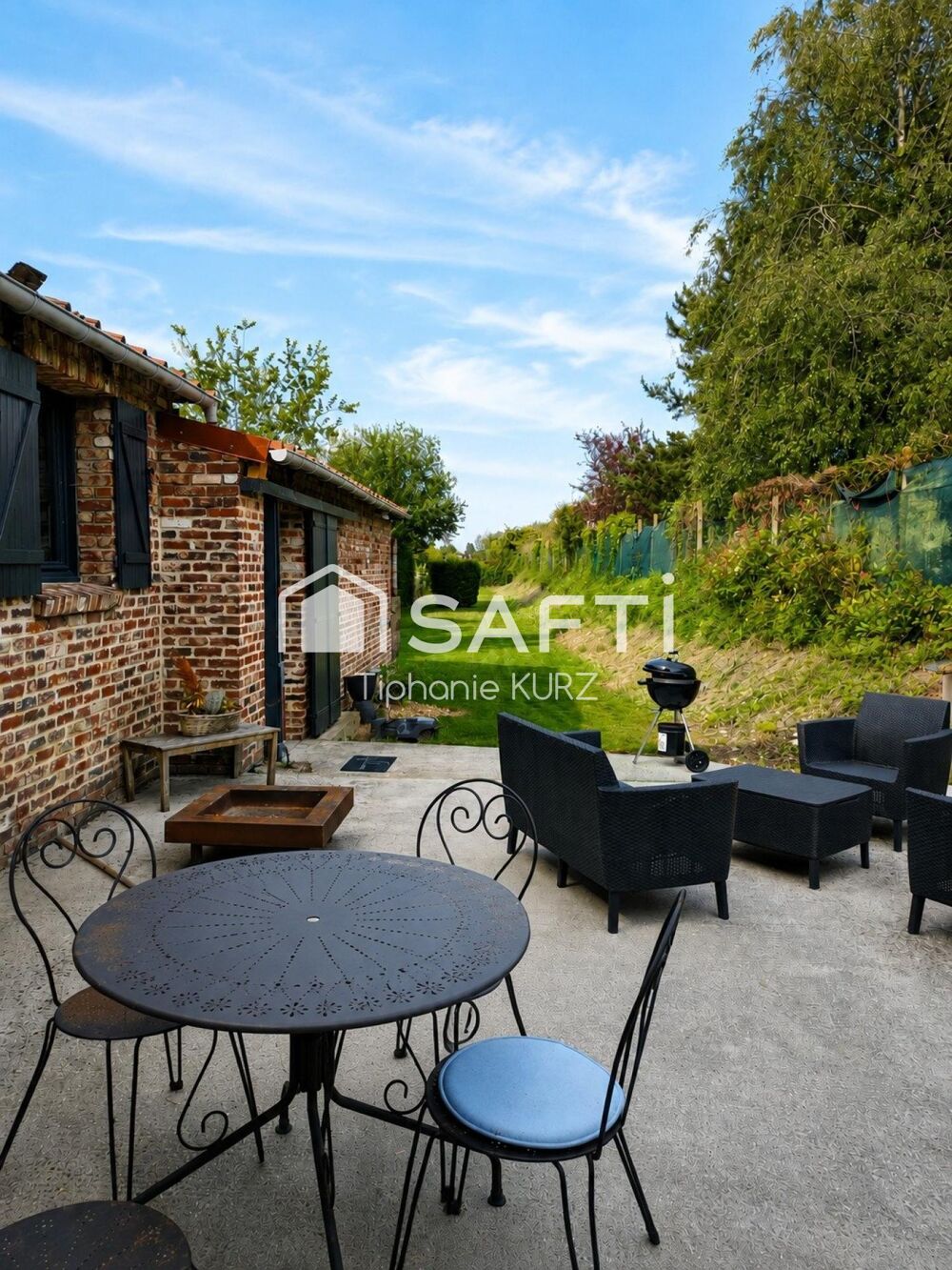 Maison de ville aux portes de Béthune avec jardin stationnement et carport