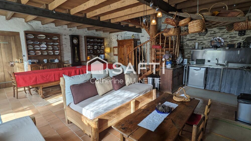 Vente Maison Maison en pierre de 312 m², 11 pièces, 7 chambres. La chapelle-de-brain