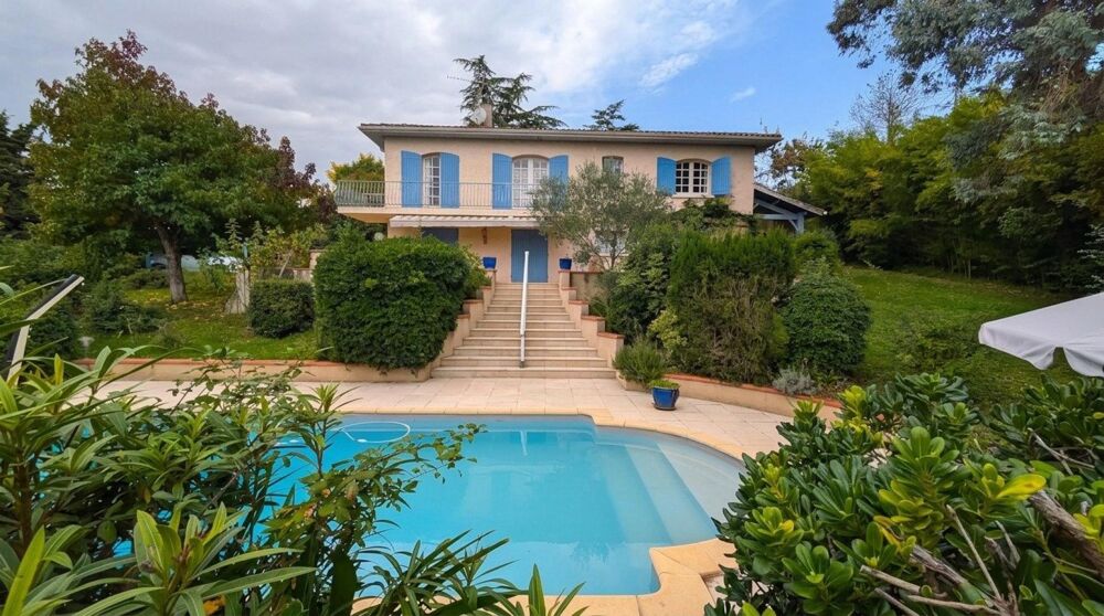 5 CHAMBRES ET PISCINE DANS UN SECTEUR PRIVILEGIE !