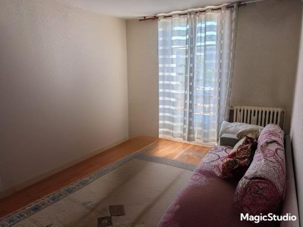 EXCEPTIONNEL, Appartemen de 54 m² avec 2 chambres, garage, parking, grenier et cave à Champagnole JURA