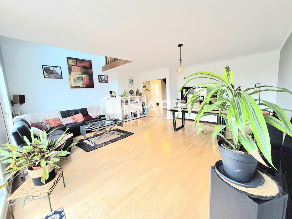 Vente Appartement magnifique appartement de 154 m² avec 1 box extérieur et 1 balcon Pontault-combault