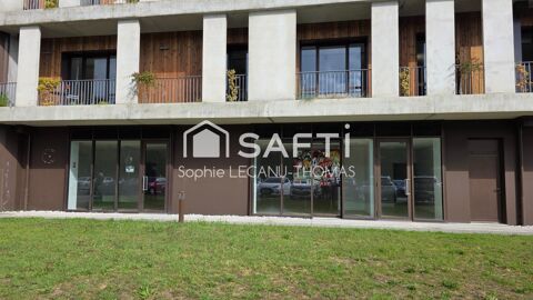 Local professionnel &agrave; vendre aux prestations compl&egrave;tes. 374500 40990 Mees