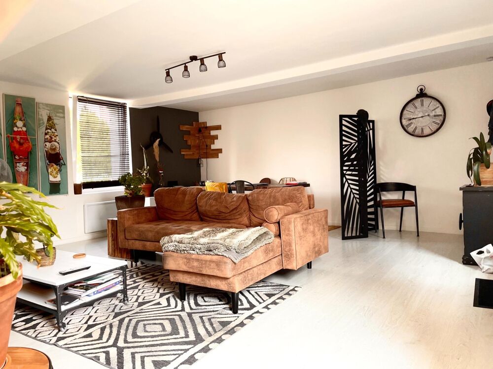 Vente Appartement ? Nouveauté à découvrir ! Le charme du duplex en plein cœur d'Abbeville, à seulement 20 minutes de la Baie de Somme ! Abbeville