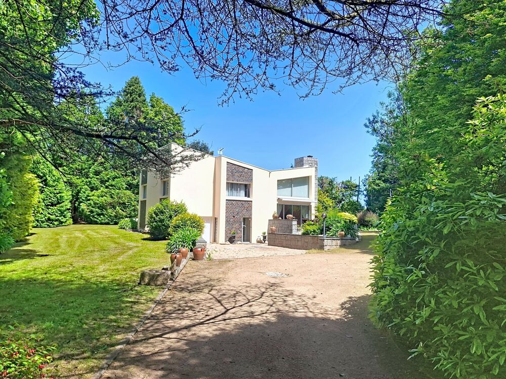 Vente Maison Propriété d'exception à Lannion – Maison d'architecte au cœur d'un parc d'un hectare avec étang Lannion