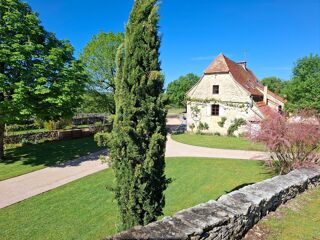  Maison à vendre 15 + pièces 760 m²