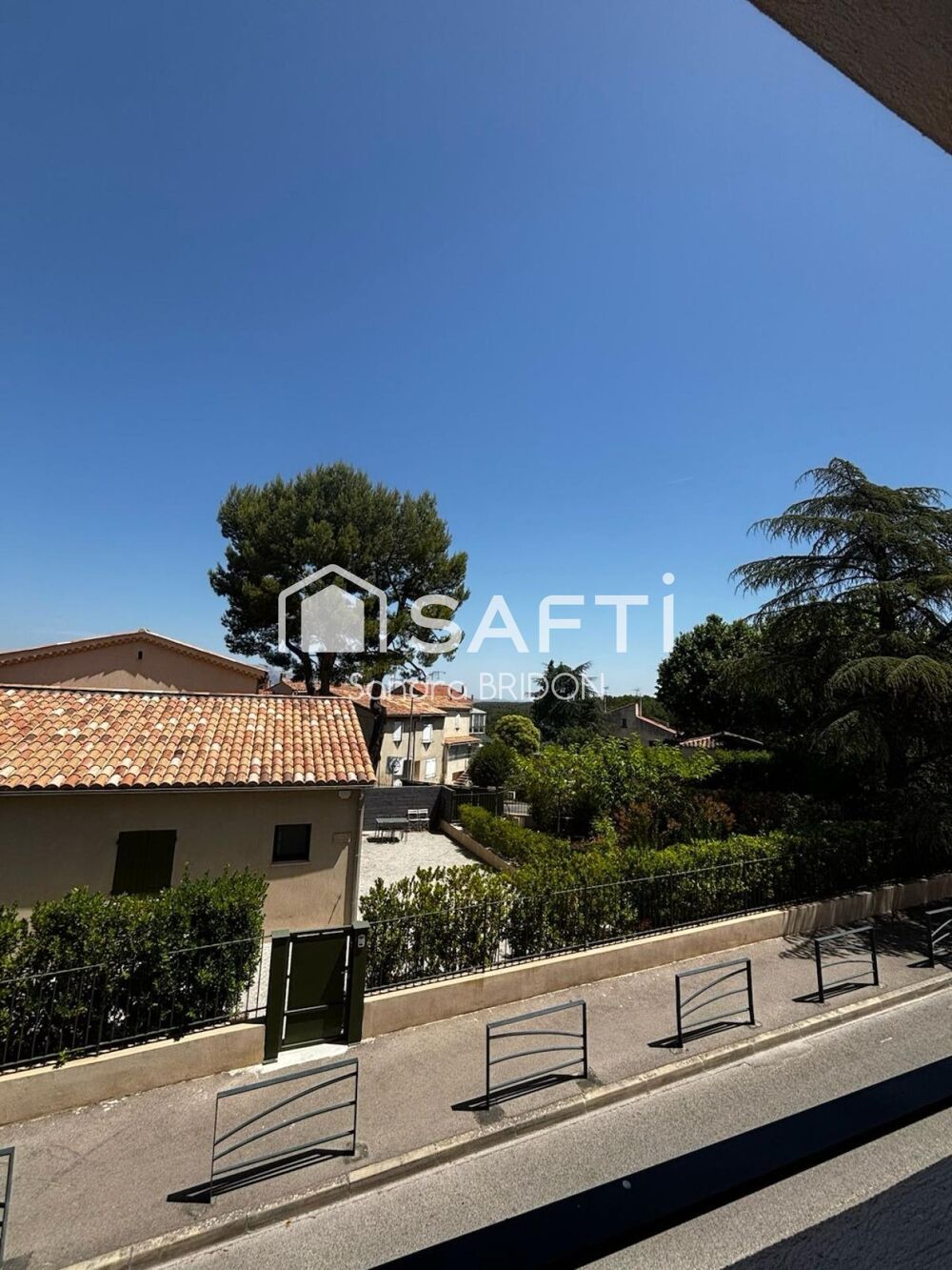 Vente Appartement magnifique appartement T4 en duplex avec terrasse double box Greasque