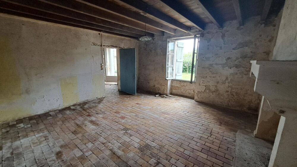 Vente Maison Ensemble immobilier à rénover sur plus de 3 000 m² de terrain Saint-maixent-de-beugne