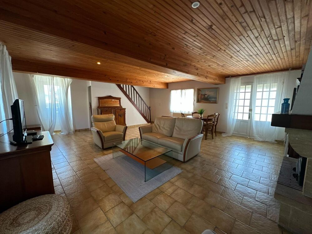 Maison de bourg avec activité gîte  Rentabilité immédiate (15 320 €/an)