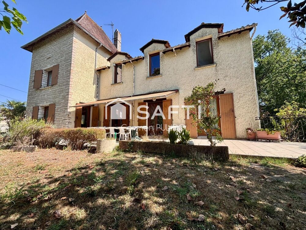 Vente Maison Maison de charme : 7 chambres, garage, jardin et piscine dans un environnement paisible à proximité des comoditées. Margueron