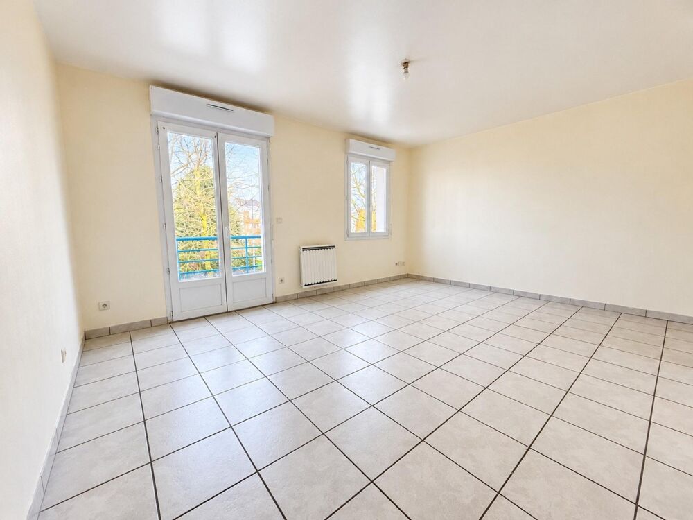 Vente Appartement Balcon, double stationnement et gare à pied ! Coulommiers