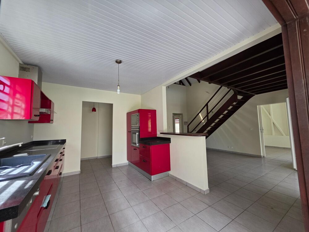 Vente Maison Maison à deux pas de la plage et des commodités! Sainte-rose