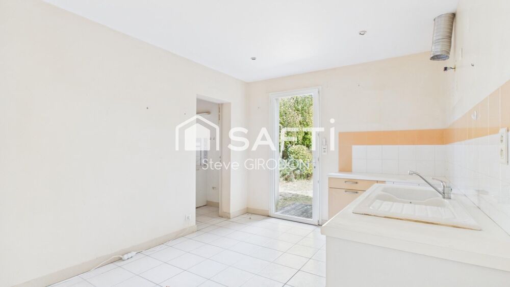 Vente Maison Maison de plain-pied – 130 m² – 2 chambres – Garage, préau et jardin sans vis-à-vis Marans