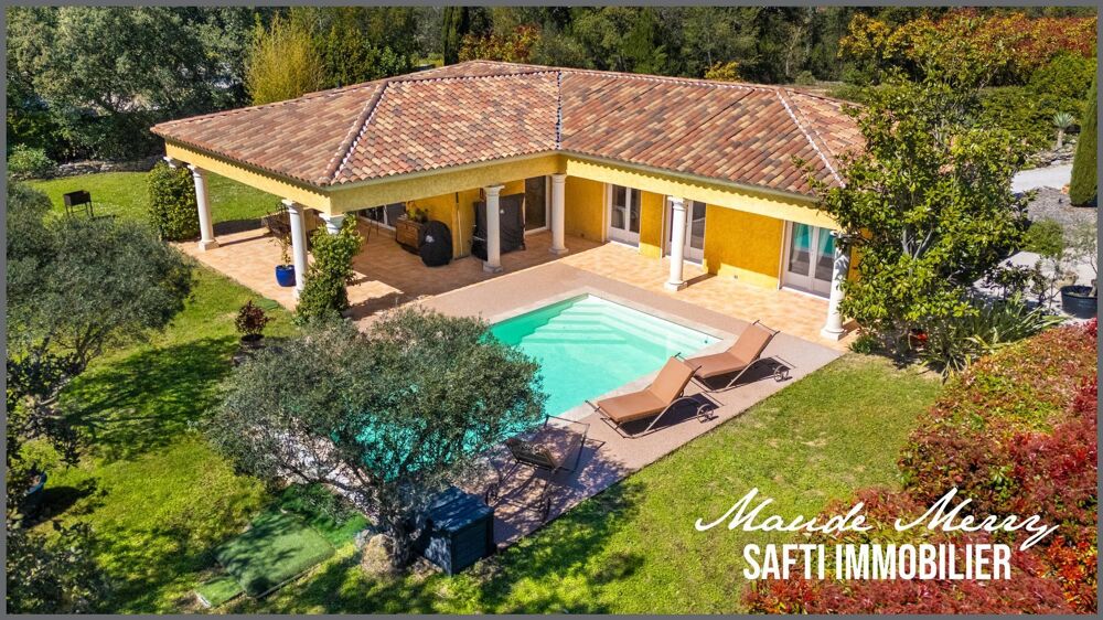 Vente Maison Villa au sein du golf de Barbaroux - villa plain pied de 120 m2 - 3 chambres et 2 pièces d'eau - piscine - garage et terrain de Brignoles