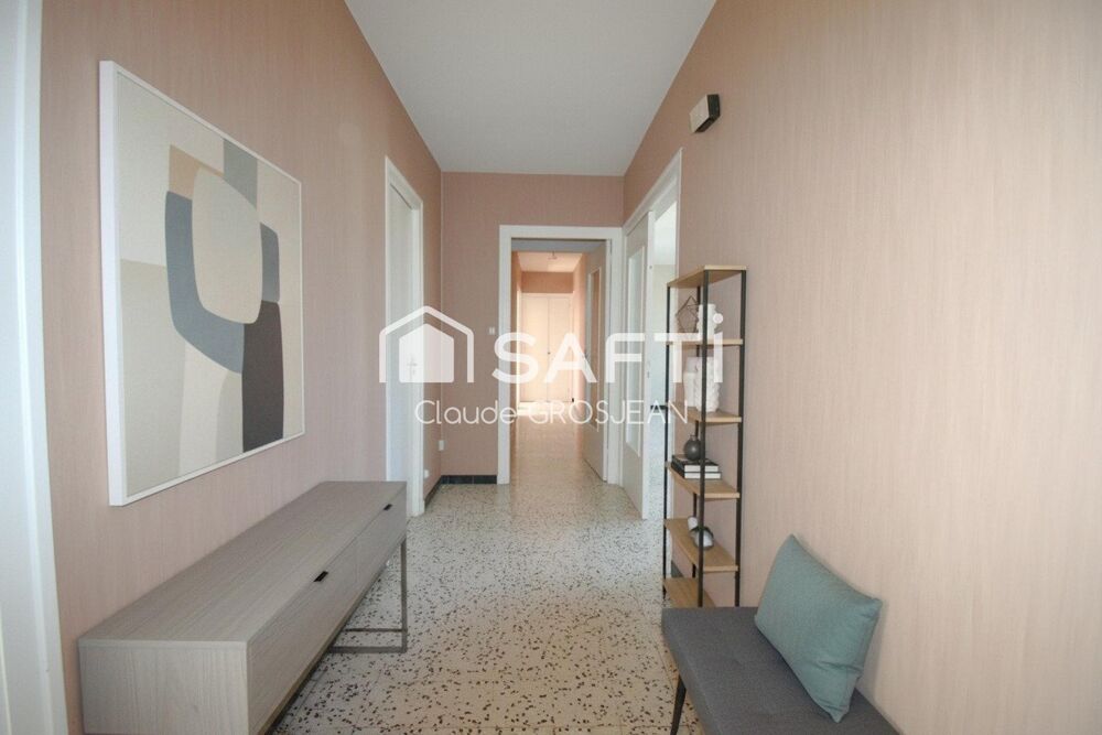 Appartement 4 Pièces de 91m² avec balcon ,parking et cave.