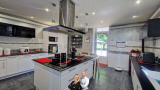  Maison  vendre 6 pices 210 m