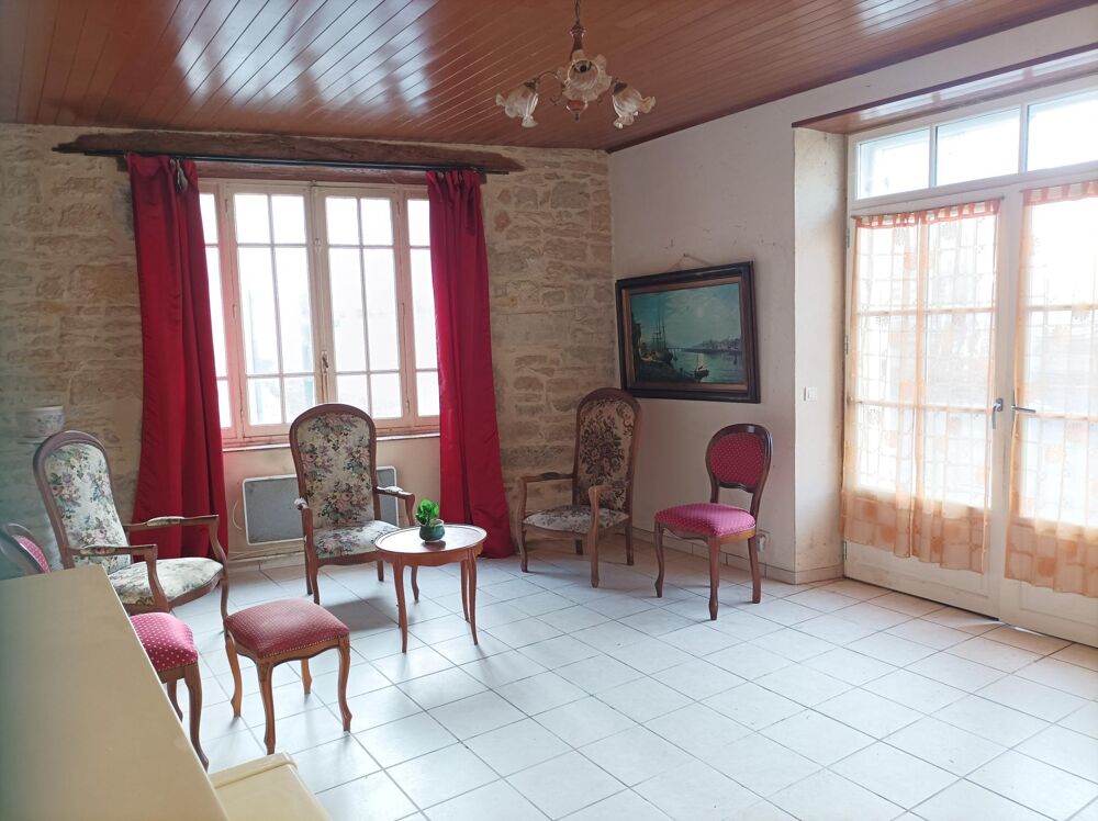 Maison en pierre, possibilité deux passartements.