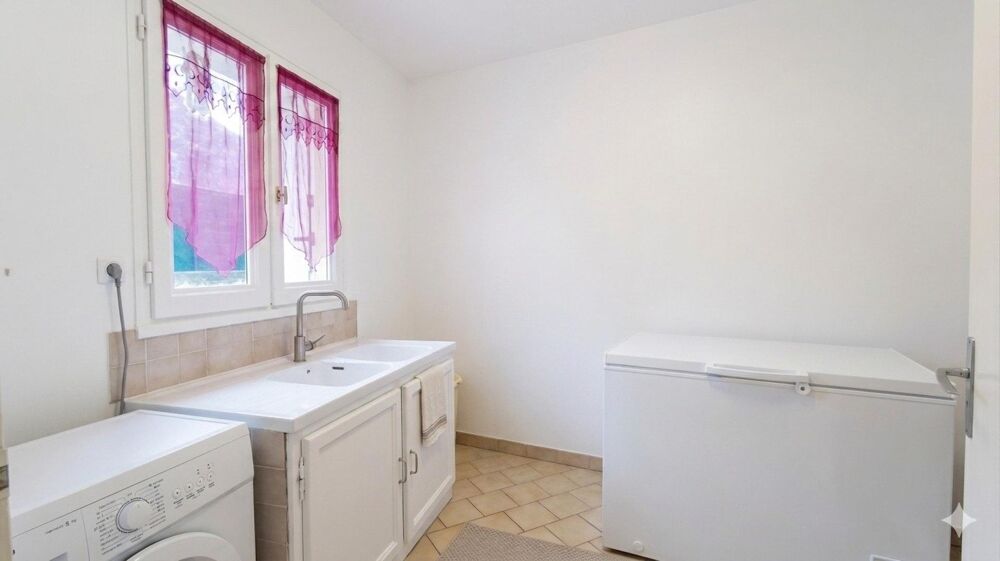 Centre ville, 115 m², grenier, jardin clos
