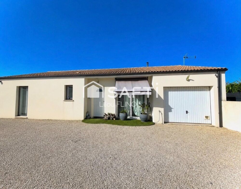 Vente Maison A ST GELAIS PAVILLON CLE EN MAIN OFFRANT 3 CHAMBRES ET GARAGE ! Saint-gelais