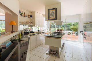  Maison � vendre 6 pi�ces 204 m�