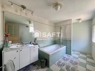  Maison � vendre 8 pi�ces 205 m�