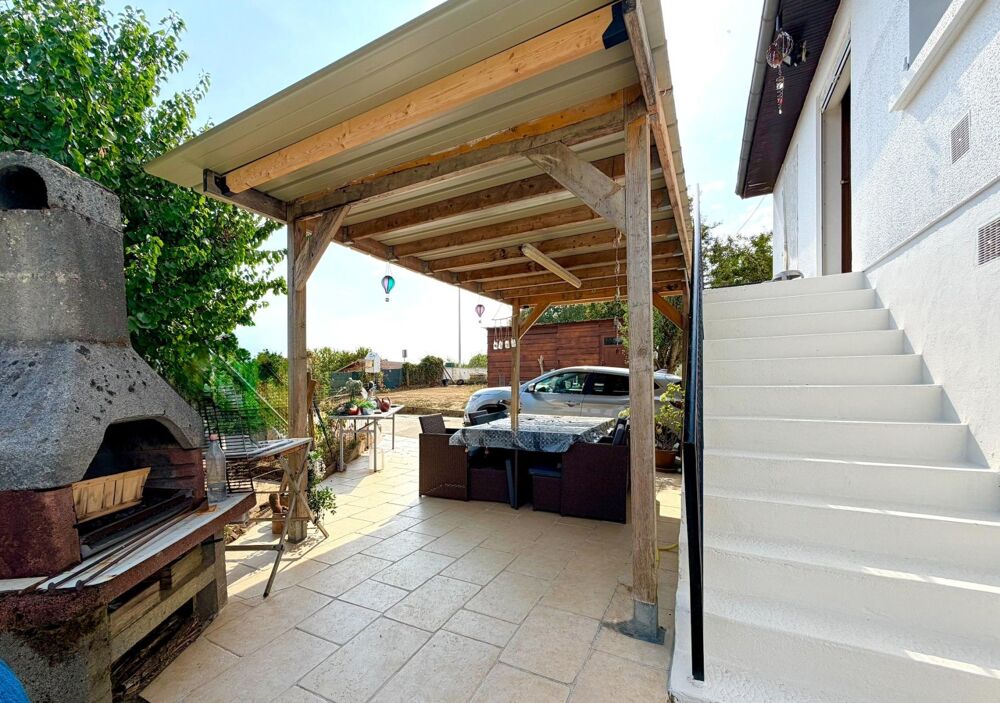 Vente Maison Maison surface 102m2 5 pièces, 4 chambres, Piscine Marigny-chemereau