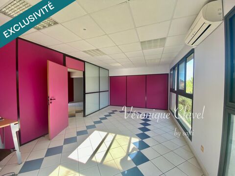   rès beau local commercial ou bureau  à usage professionnel de 65m2 avec un balcon et une place de parking sécurisée et fermée  a 