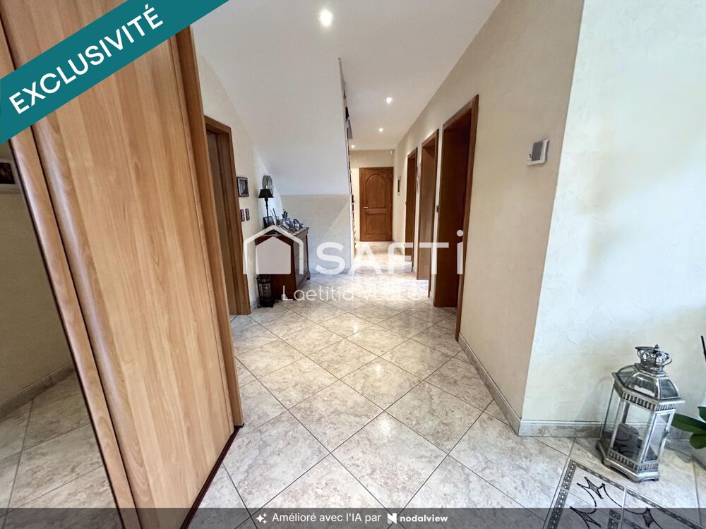 Magnifique maison individuelle d'environ 216 m² très belles prestations au calme à OETING