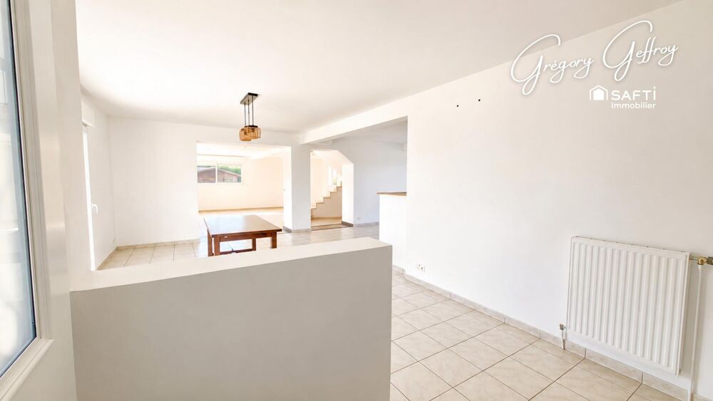 Vente Maison Pièce à vivre de plus de 100m² ! Mutrecy