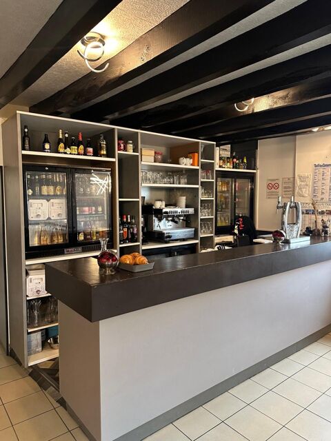   Bar-restaurant routier avec parkings PL 