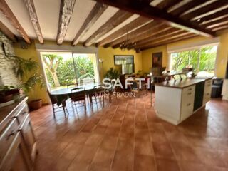  Maison � vendre 8 pi�ces 217 m�