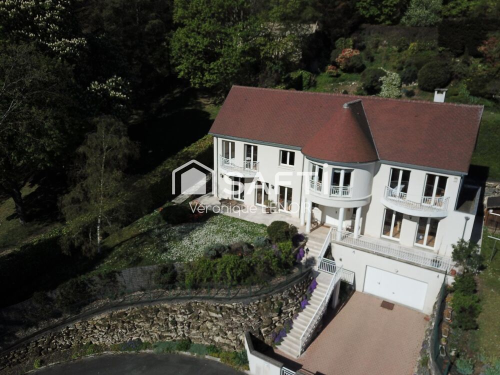 Le Mesnil Le Roi - Maison familiale 6P de 238m2 sur un terrain de 1273m2
