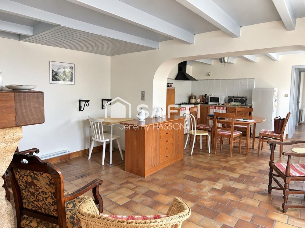 Maison de caractère 4 chambres avec plusieurs dépendances