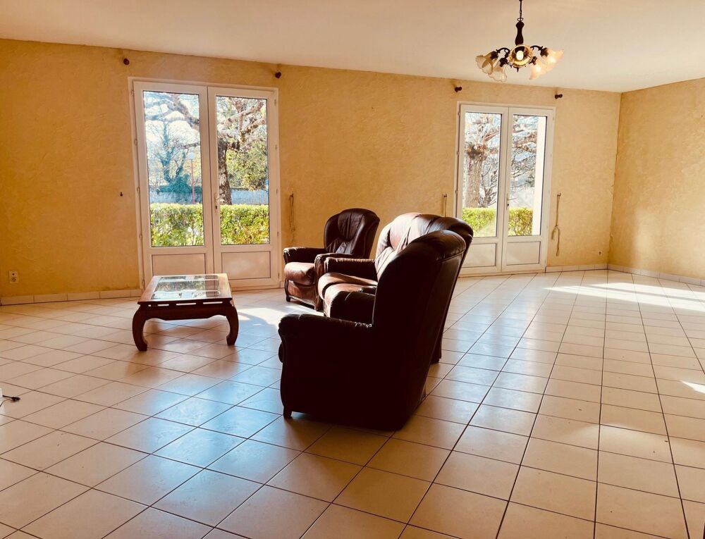 Vente Maison Maison avec énorme potentiel pour divers projets Saint-julien-du-puy