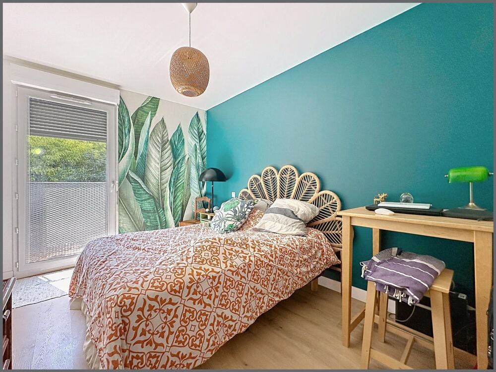 T2 RÉCENT AVEC GRAND BALCON ET PARKING !