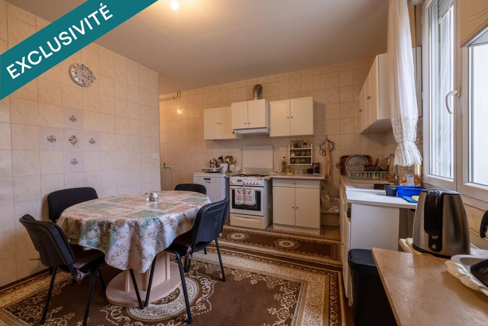 Propriété rare avec deux maisons et 1,7 hectare de terrain